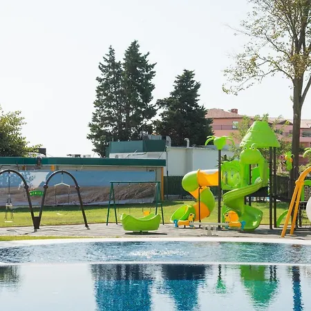 Flamingo Slantchev Briag
