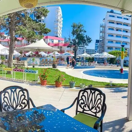 Flamingo Słoneczny Brzeg