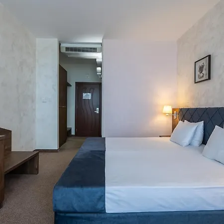 Flamingo ホテル 3*