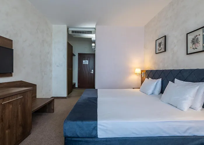 Flamingo Szálloda 3*