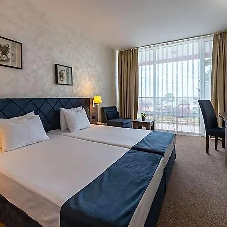 Flamingo 3* Sluneční pobřeží