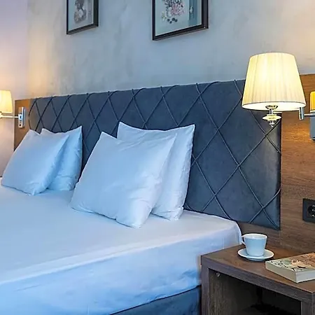 Flamingo 3* Sluneční pobřeží