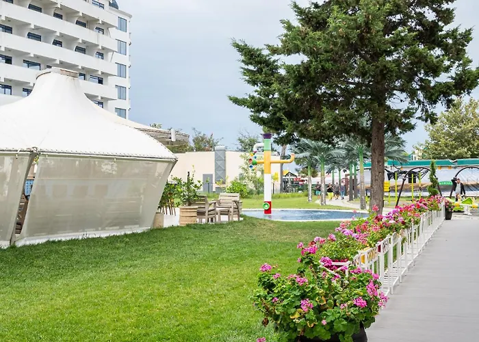 Готель Flamingo