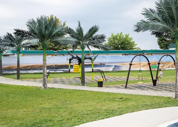 Готель Flamingo