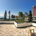Готель Flamingo